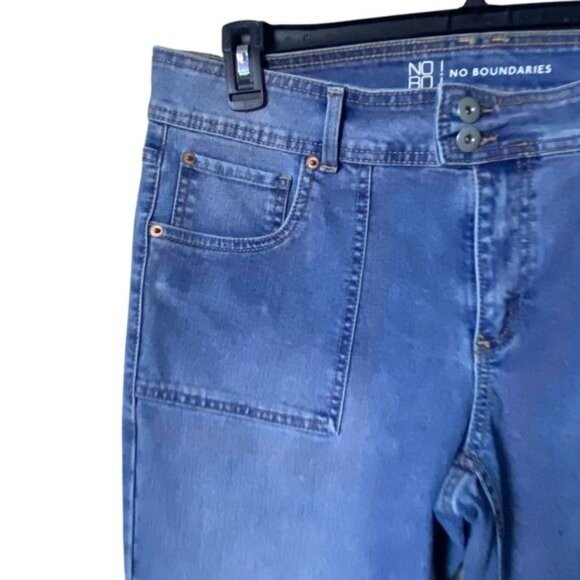 Bohemian Women Low Rise Flare Jeans Size 15 Wide Leg Hippie Festival Low Rise - Picture 4 of 11